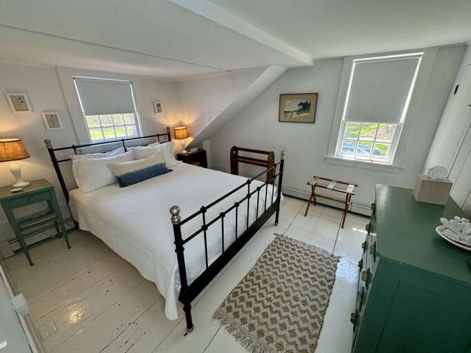 2nd Floor Queen Bedroom #2