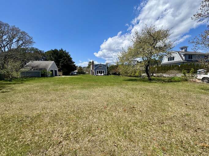 Spacious Yard