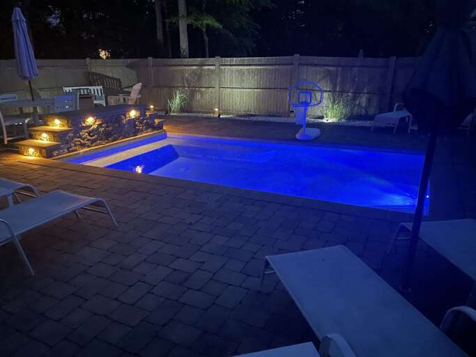 Exterior - Pool