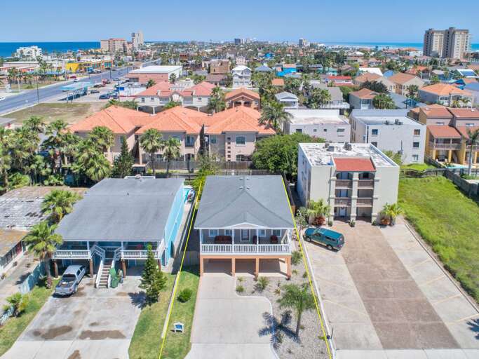 Aerial view of our home located less than 1/2 block from the beach! Aerial view of our home located less than 1/2 block from the beach!