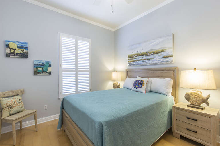 Spacious guest bedroom located on the second floor! Spacious guest bedroom located on the second floor!