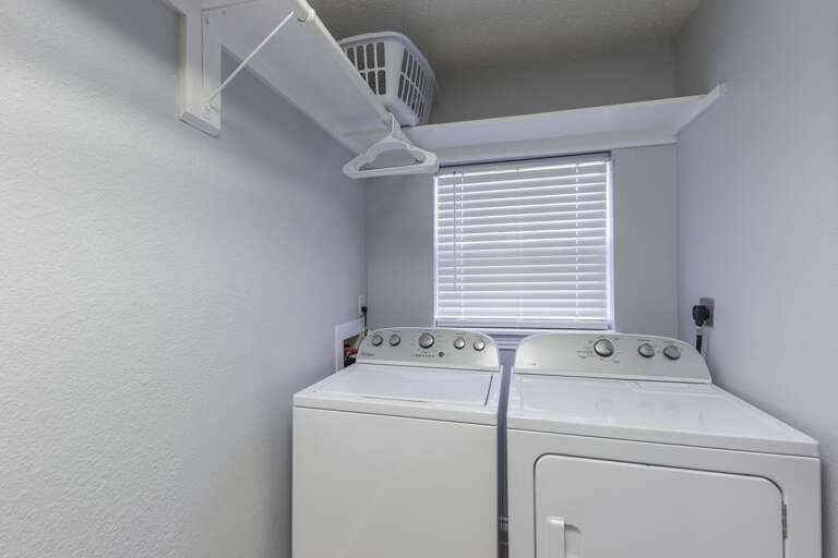 Washer & Dryer Washer & Dryer