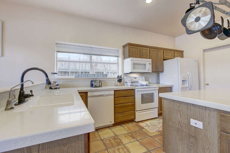 Kitchen is fully stocked with all cooking utensils! Kitchen is fully stocked with all cooking utensils!