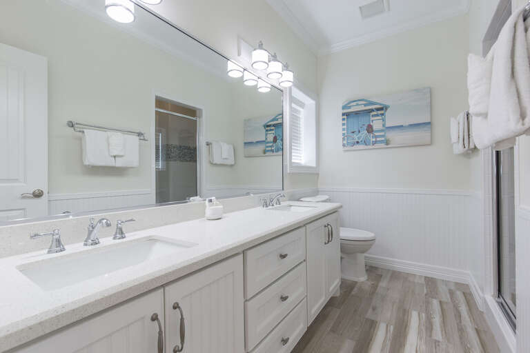 Bathroom with his and her sinks