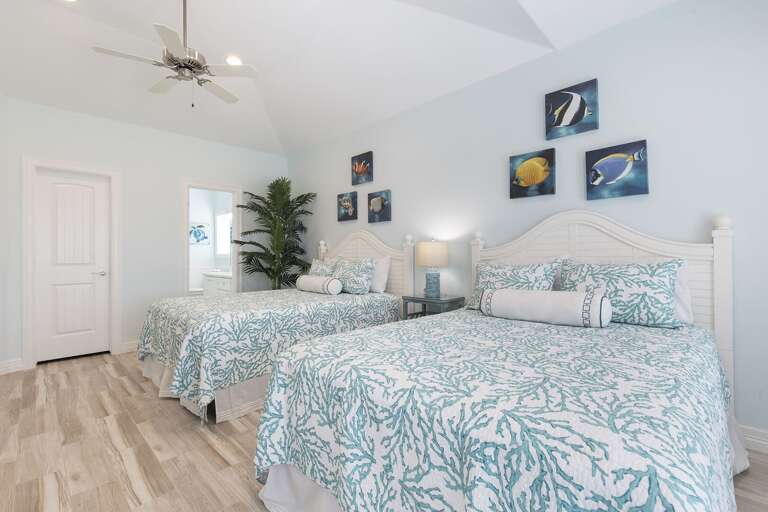 Double queen bedroom
