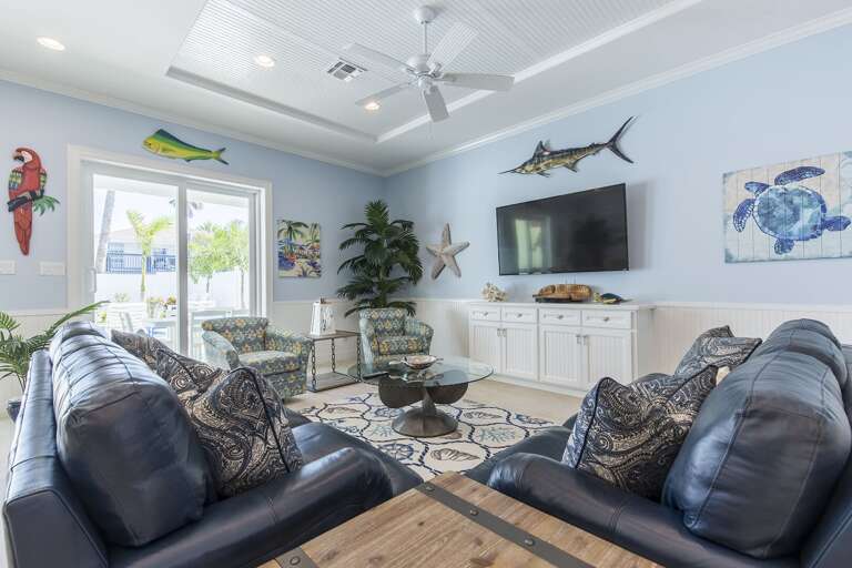 Amazing living room perfect for family gatherings!