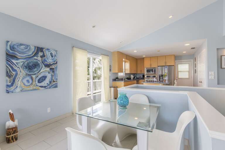 Dining area is located on the 2nd floor