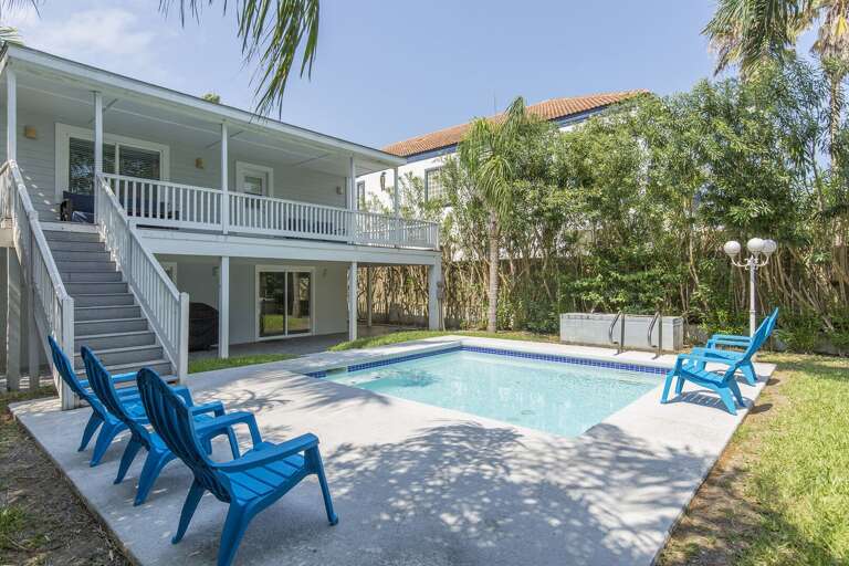 Private pool area! Great space for guests to relax!