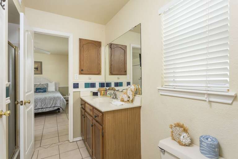 Shared "jack & jill" bathroom between bedroom #3 & #4 Shared "jack & jill" bathroom between bedroom #3 & #4