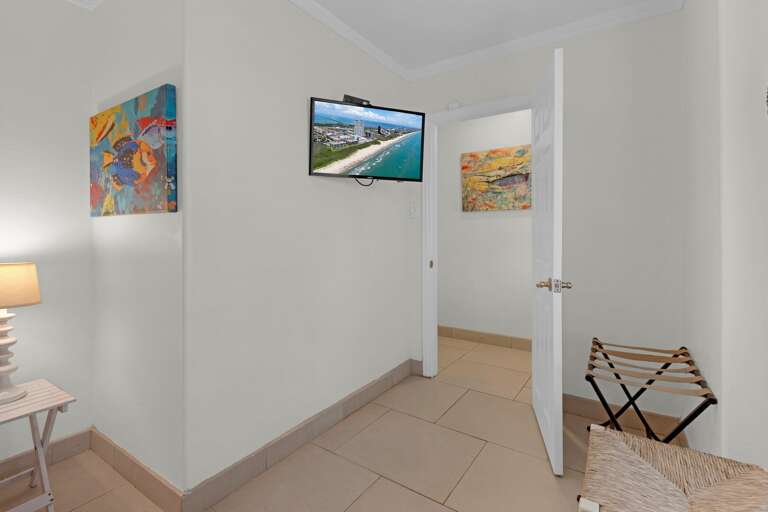1st Floor Guest Bedroom 1st Floor Guest Bedroom