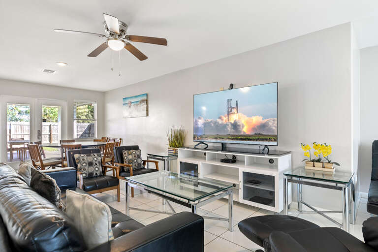 1st floor living area with plenty of sitting area