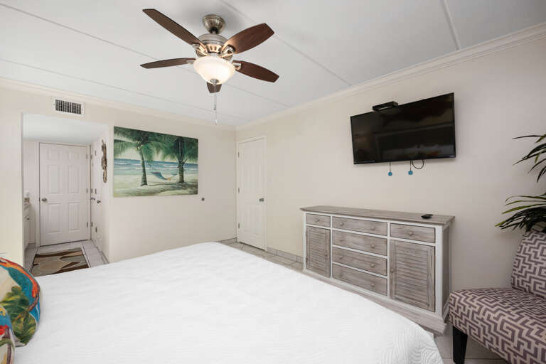 Master bedroom! with great ocean views!