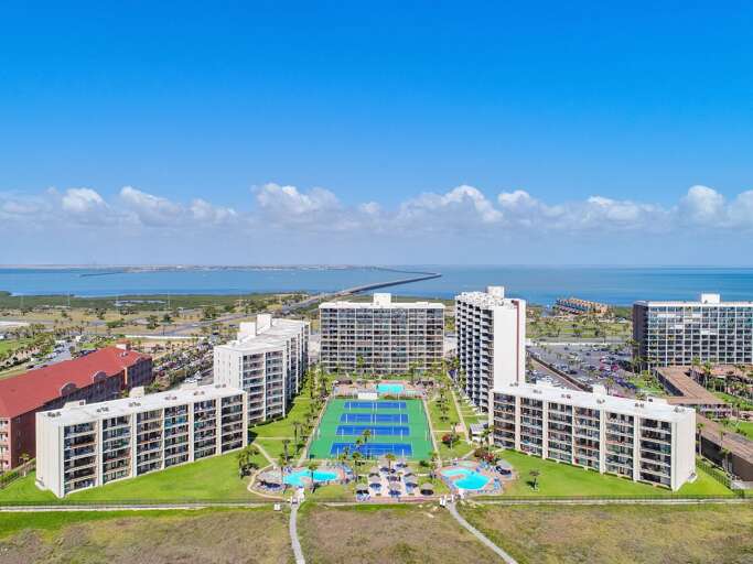 Saida puts you right along the Gulf with the beach and resort amenities just steps away.