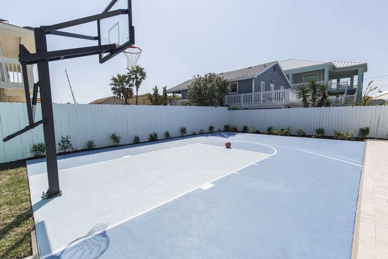 Multiple purpose basketball court with adjustable basketball hoop. Court can be set up for group team activities, birthday party, wedding event, pool side party and much more!