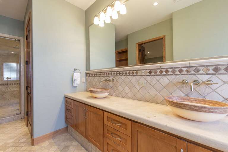 Huge master bathroom!