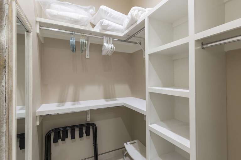 Ground floor guest walk in closet