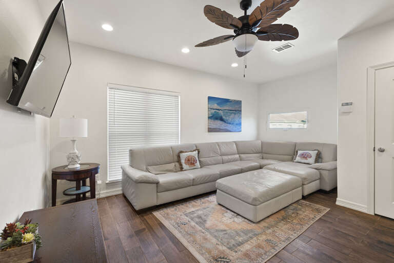 3rd floor family room with flat screen TV!