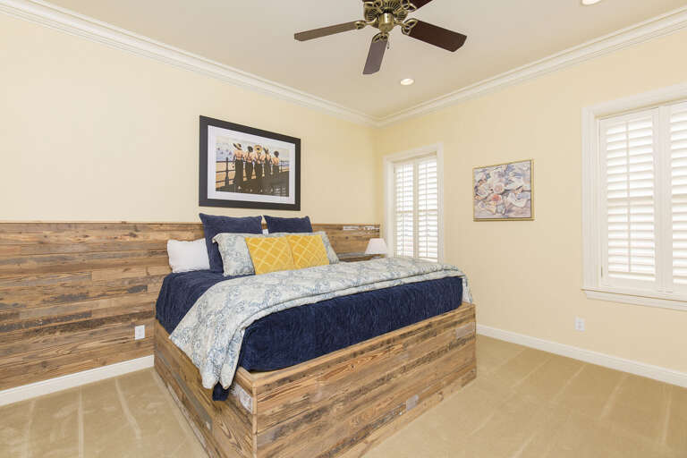 Guest bedroom with King bed & shared (Jack & Jill) bathroom.