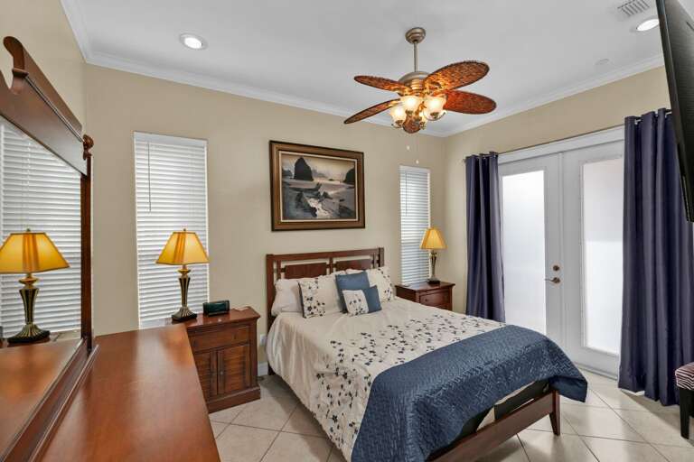 Master bedroom with queen bed. Master bedroom with queen bed.