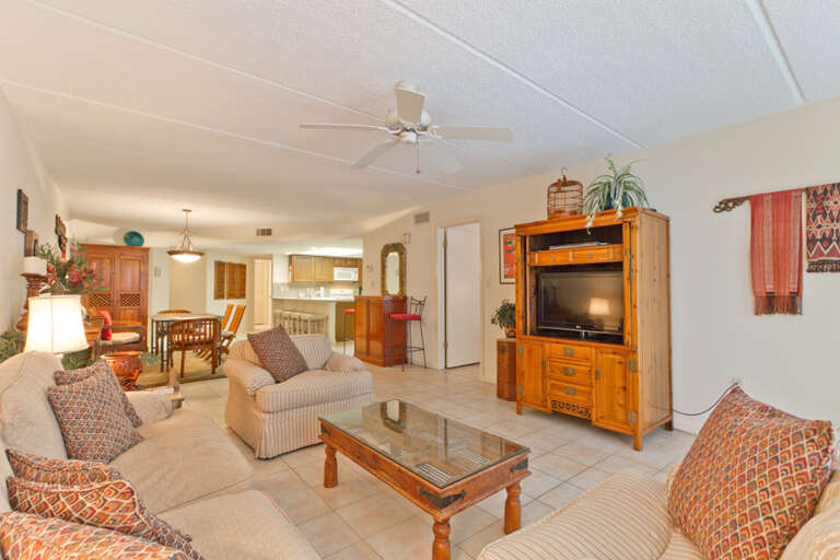 Spacious living area with a flat screen TV