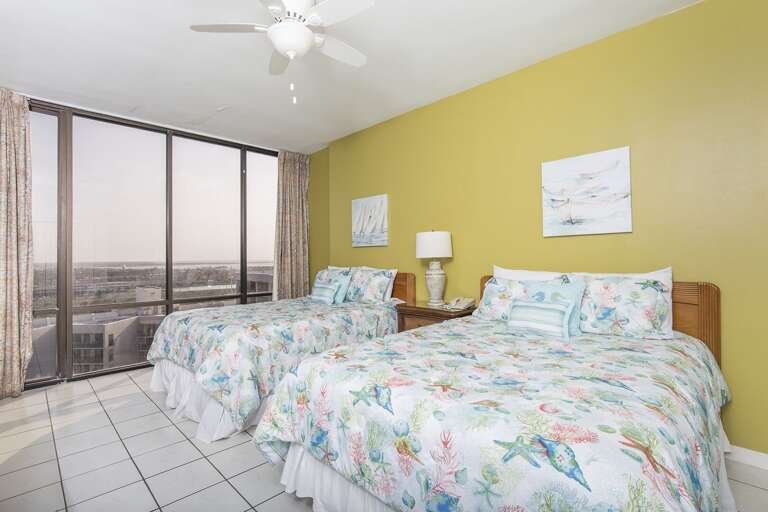 Guest bedroom with 2 queen beds!