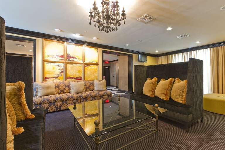 Sapphire Resort lounge.