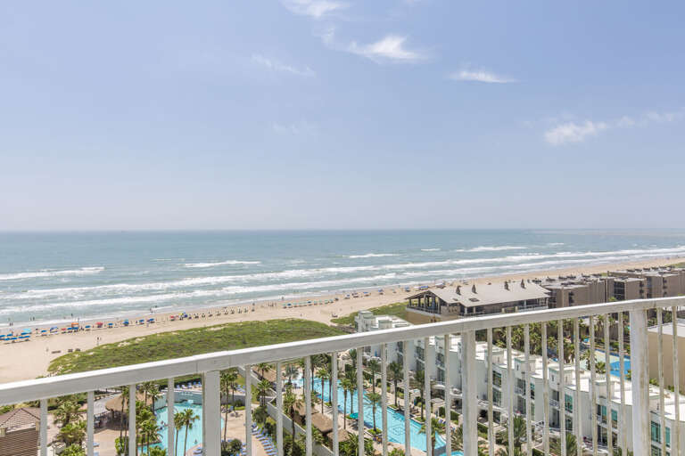 Wake up each day surrounded by the beautiful Gulf of Mexico!