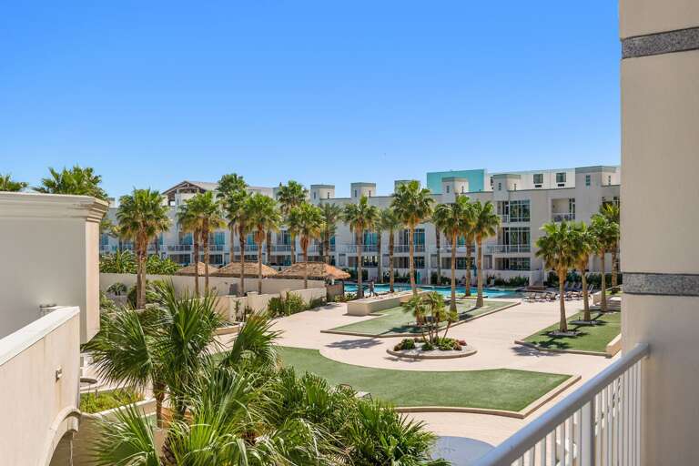 Beautiful Resort Style Look!