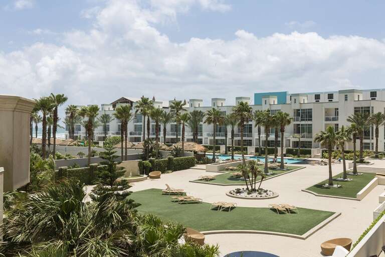 Beautiful Resort Style Look!