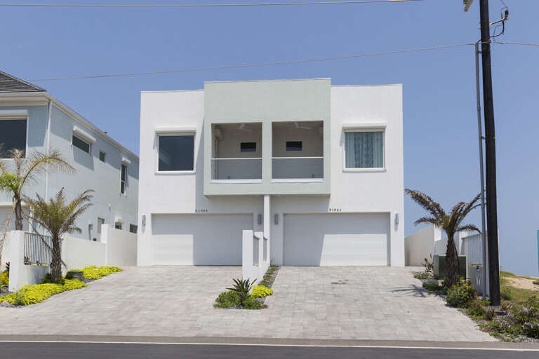 Front exterior
* The garage is not an amenity Front exterior
* The garage is not an amenity