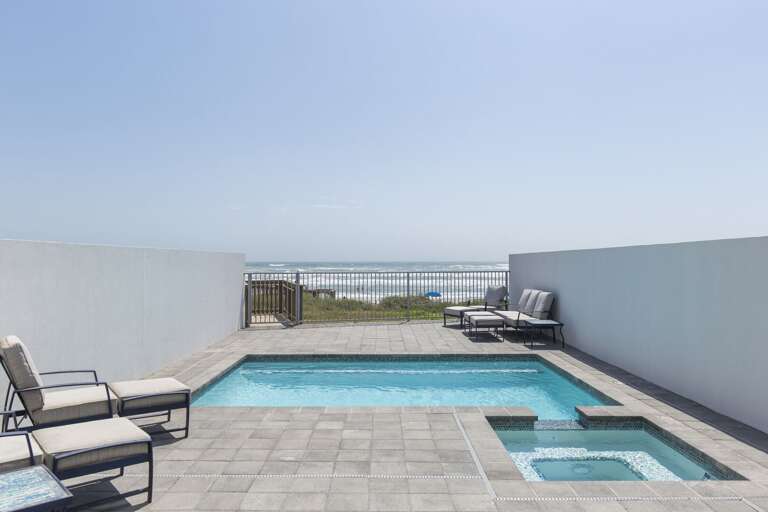 Pool area with beautiful view to the ocean! Pool area with beautiful view to the ocean!