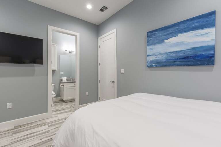 Ground floor guest with queen beds