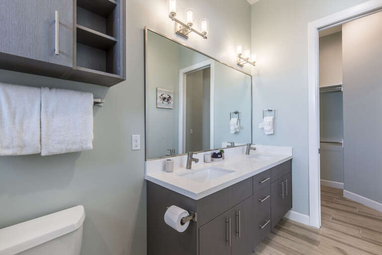 2nd floor guest bedroom with king (streetside) bathroom