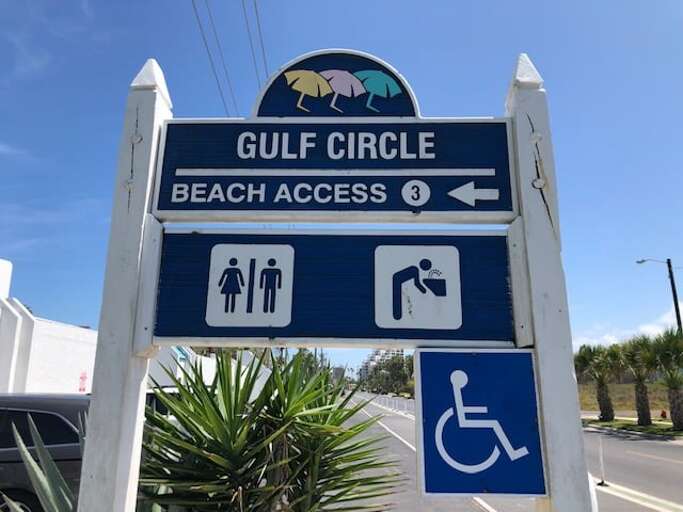 2 beach accesses close by!