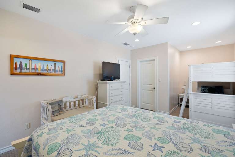 Bedroom #4 located on the 2nd Floor Bedroom #4 located on the 2nd Floor