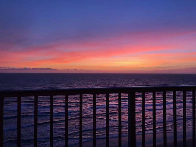 Amazing views to the ocean! Amazing views to the ocean!