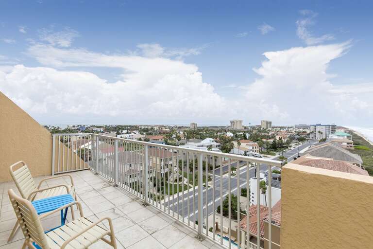 Incredible views of the island from beach to bay! Best place to watch the summer & holiday fireworks! Incredible views of the island from beach to bay! Best place to watch the summer & holiday fireworks!