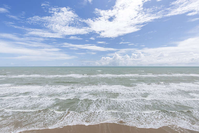 Vies of the Gulf of Mexico from your private balcony! Vies of the Gulf of Mexico from your private balcony!