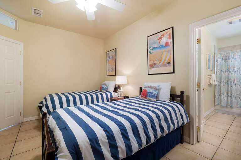 Ground Floor 3rd bedroom with 2 twin beds.