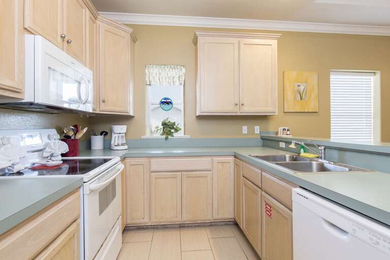 Fully Equipped Kitchen Fully Equipped Kitchen