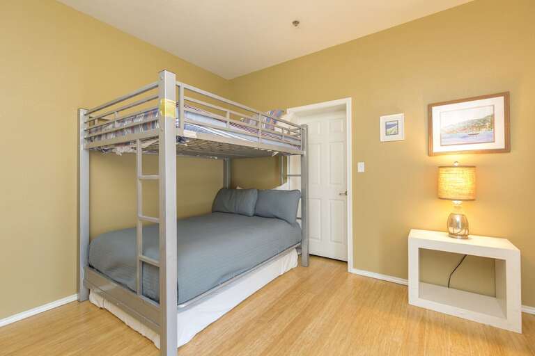 Guest Bedroom Guest Bedroom