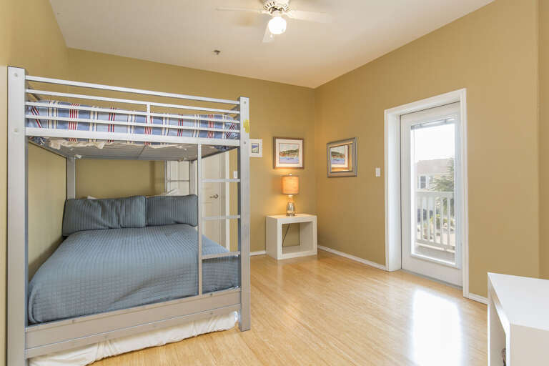 Guest Bedroom features Full Size Bunk Beds Guest Bedroom features Full Size Bunk Beds