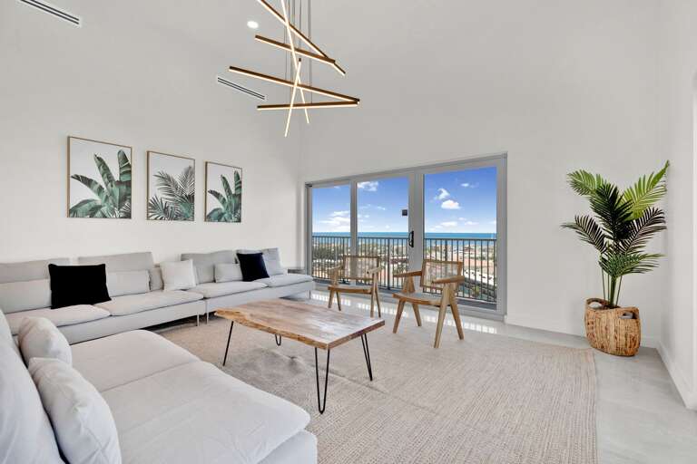 Living Area also overlooks towards the Bay and Entertainment district!