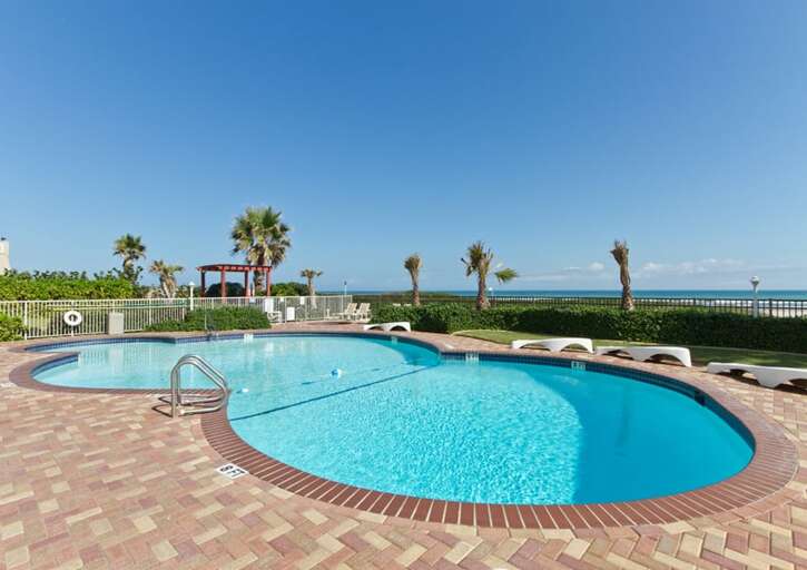 Shared community pool facing the beach! Heated in the winter. Shared community pool facing the beach! Heated in the winter.