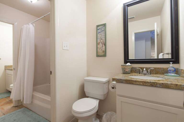 Jack and Jill Shared Bathroom between Bedrooms with King Beds