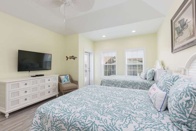 guest bedroom with 2 queen beds