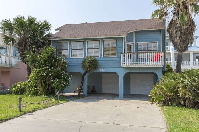 Front Exterior to the property. Front Exterior to the property.