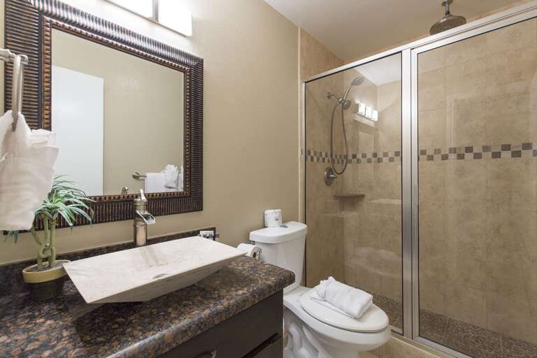 Guest Bathroom on 2nd floor. Guest Bathroom on 2nd floor.