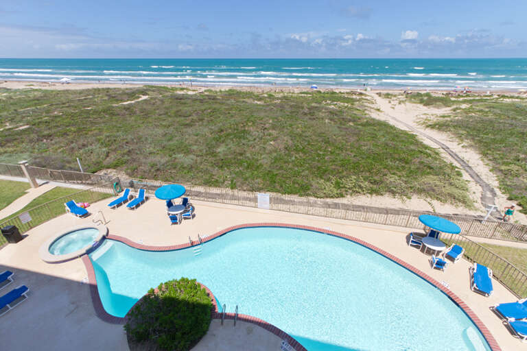 Community Pool and Hot Tub!