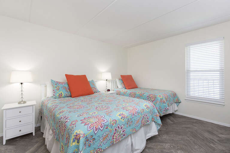 Guest Bedroom features a Full and Twin size bed!